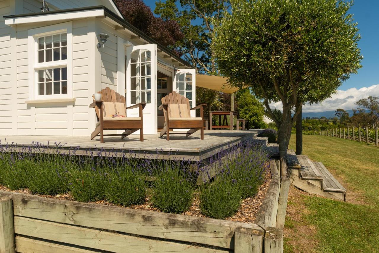 Kina Beach Cottages Tasman Экстерьер фото